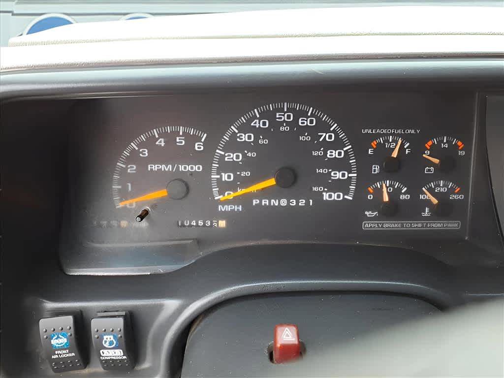 Used 1997 Chevrolet Silverado 1500 4x4 Extended Cab w/ Preferred Equipment Group 2 image 12