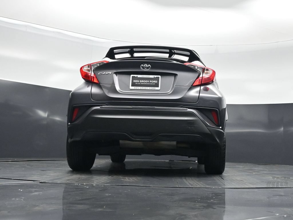 Used 2020 Toyota C-HR LE FWD image 46