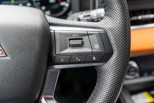 Used 2023 Mitsubishi Outlander AWD image 30