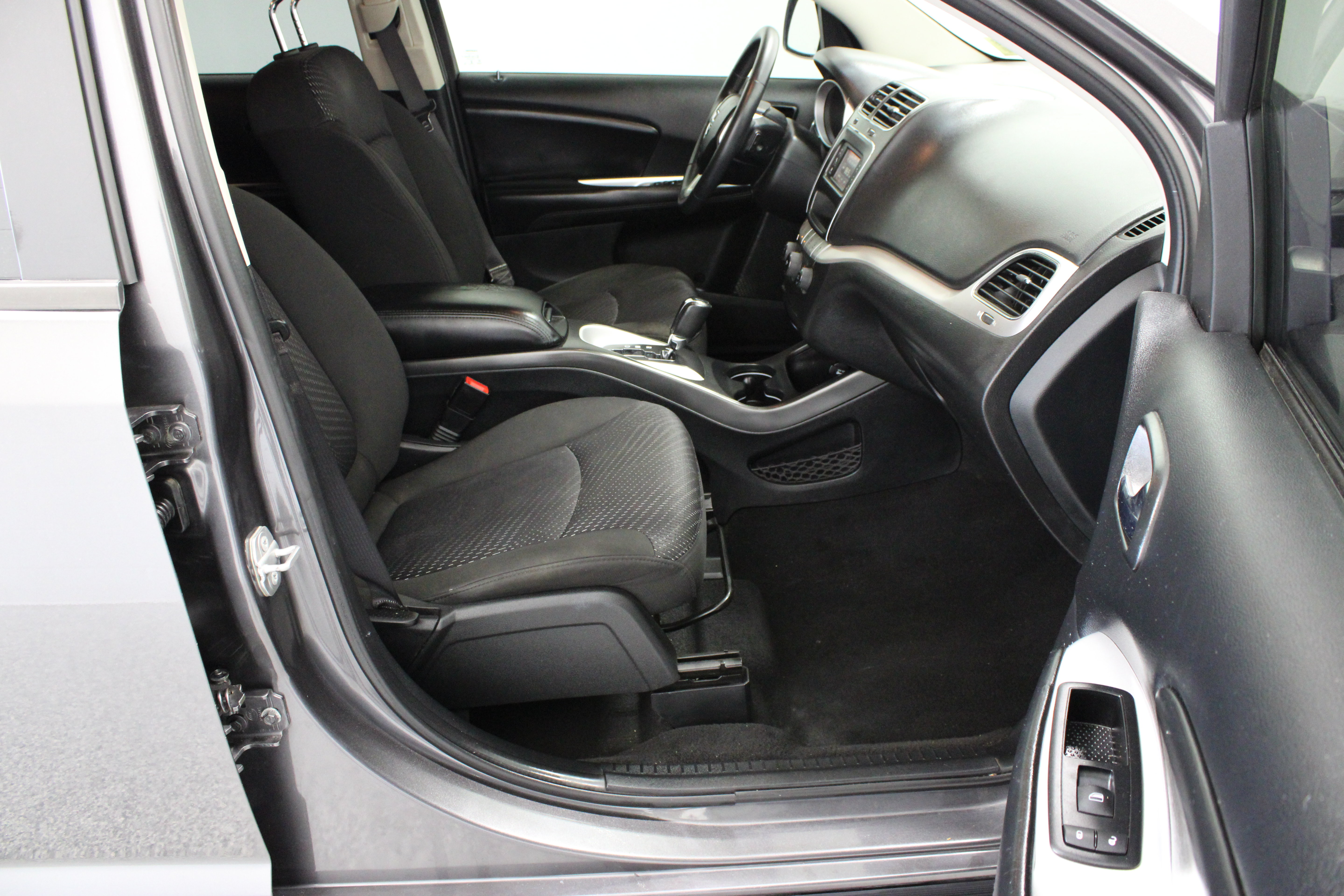 Used 2015 Dodge Journey American Value Package w/ Flexible Seating Group FWD image 33