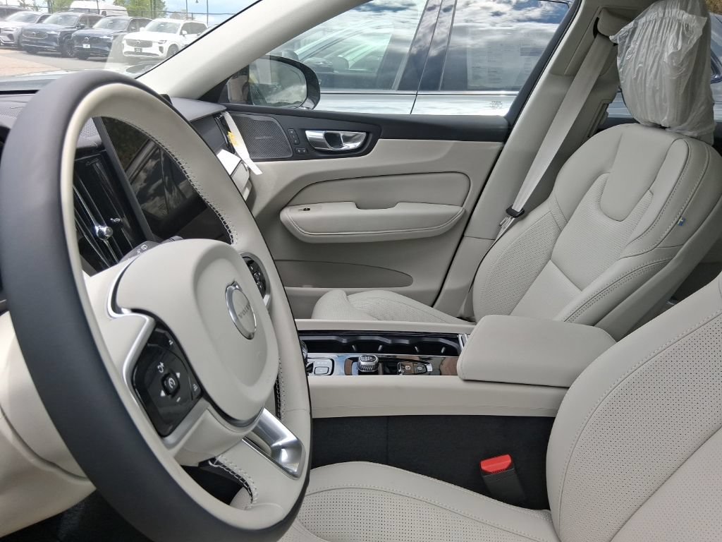 New 2026 Volvo XC60 B5 Ultra w/ Protection Package Premier AWD/4WD image 10