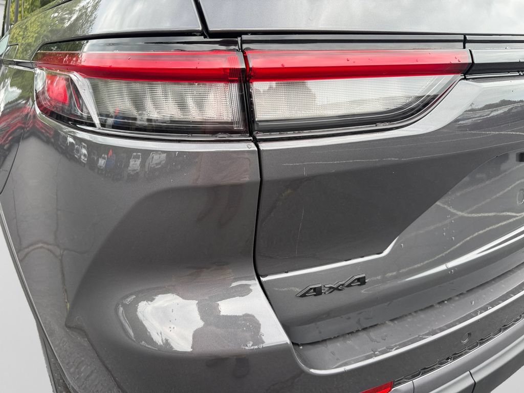 New 2026 Jeep Grand Cherokee Altitude AWD/4WD image 19