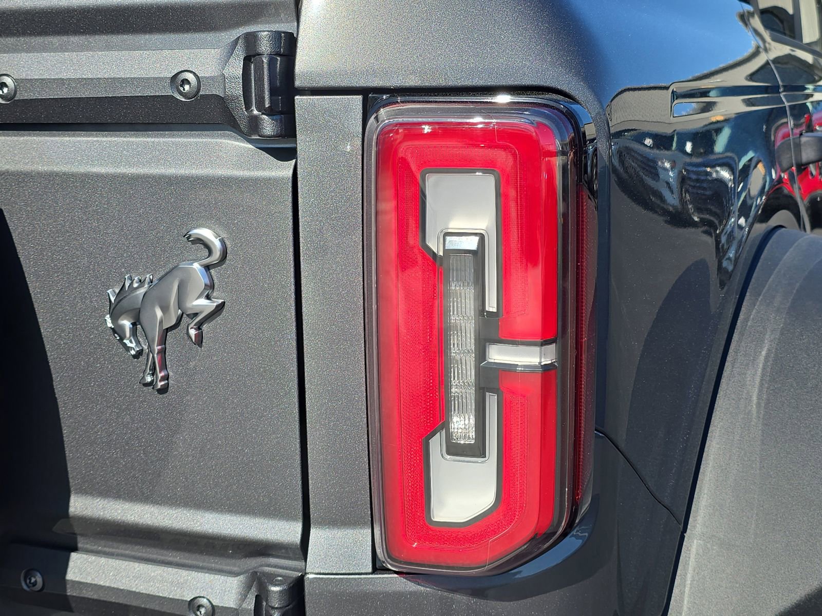New 2025 Ford Bronco Badlands w/ Sasquatch Package AWD/4WD image 6