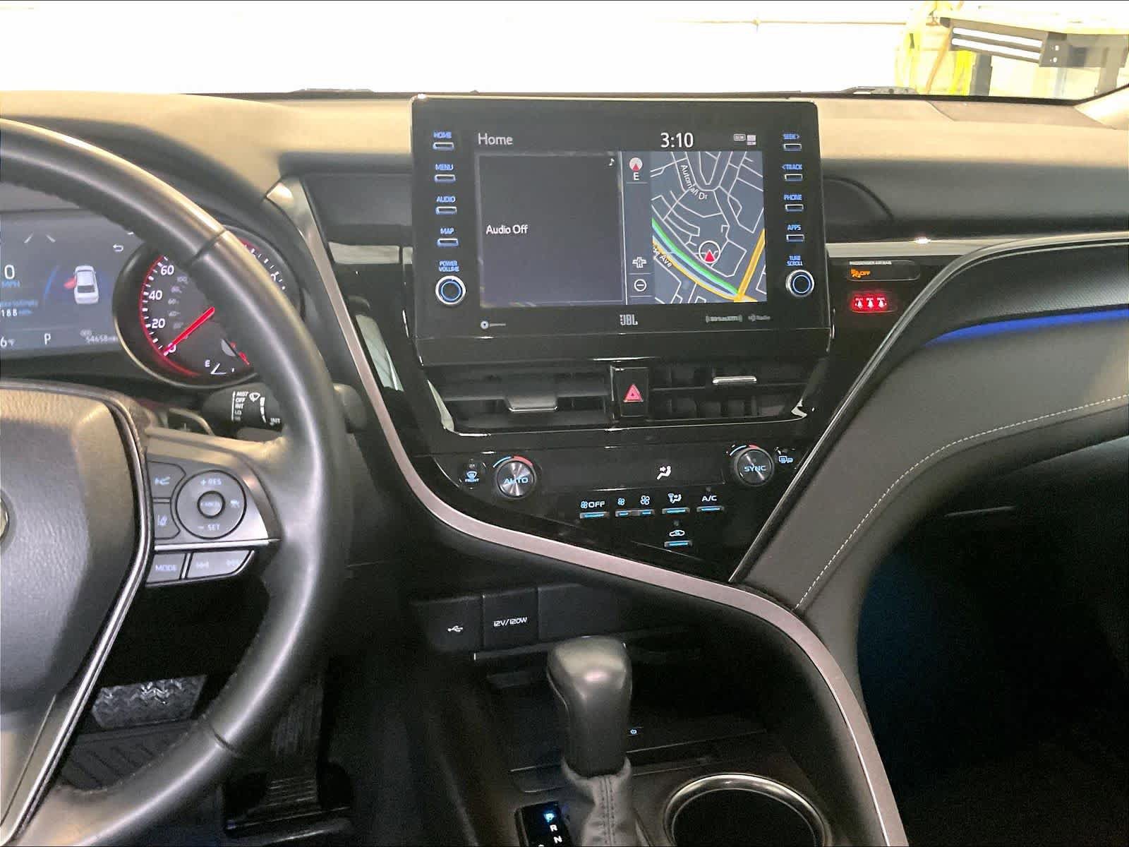 Used 2022 Toyota Camry XSE image 8