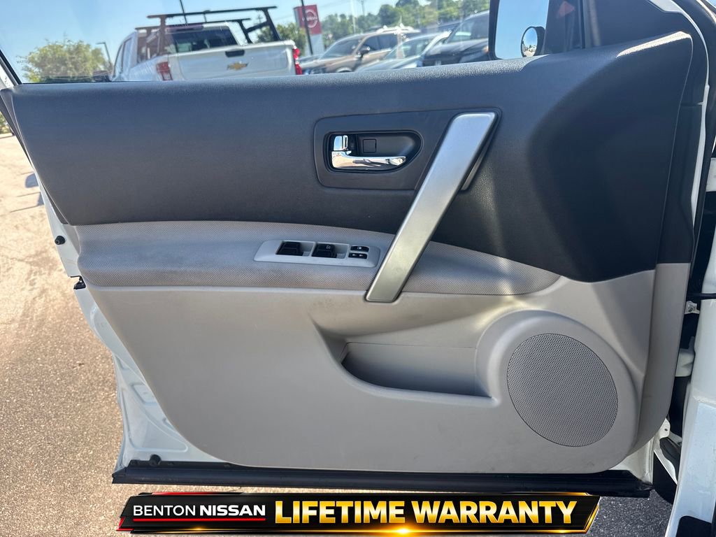 Used 2014 Nissan Rogue S w/ Convenience Package image 11