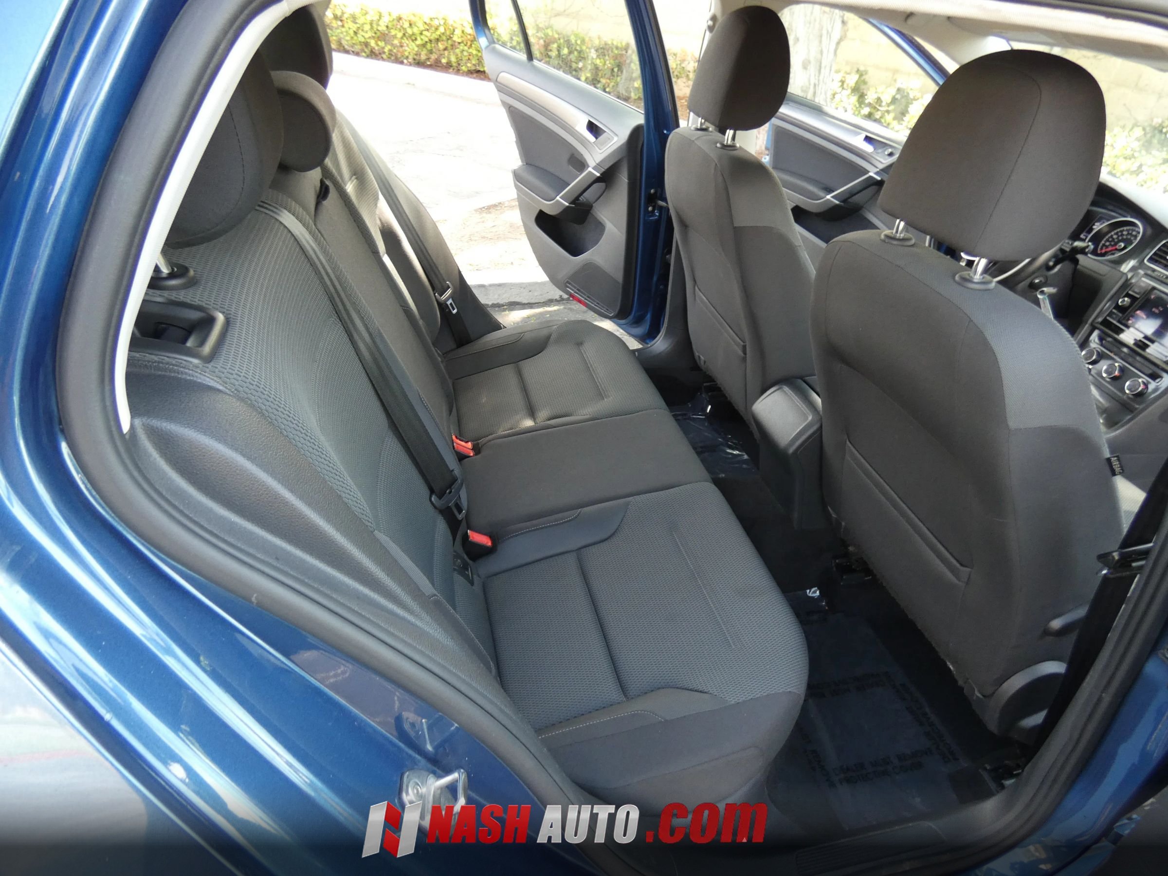 Used 2018 Volkswagen Golf S FWD image 37