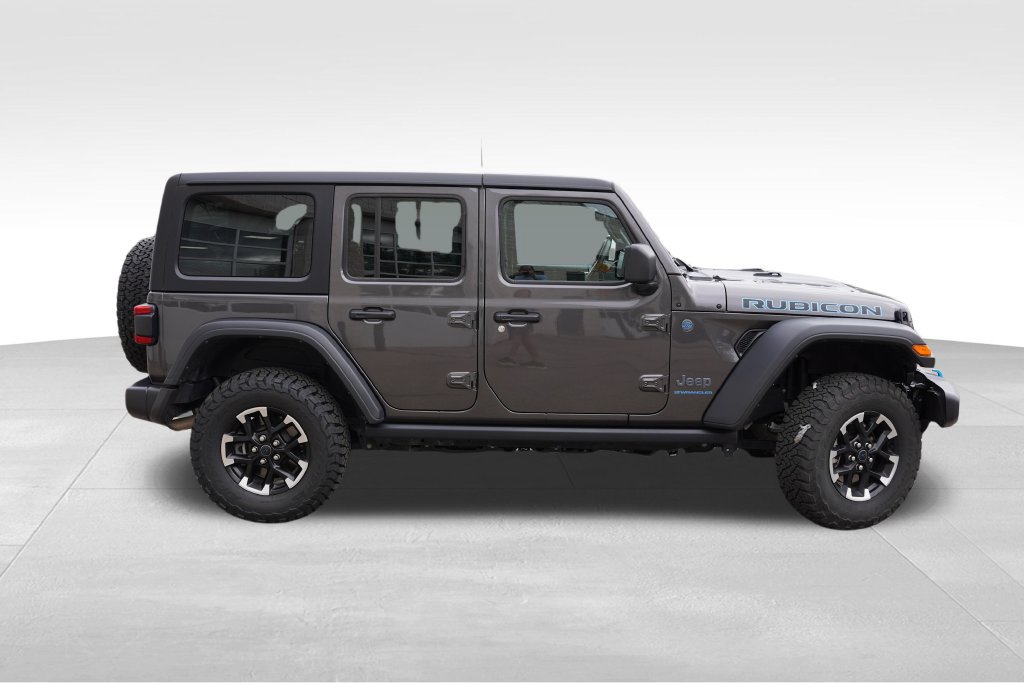 Used 2024 Jeep Wrangler Unlimited Rubicon 4xe AWD/4WD image 3