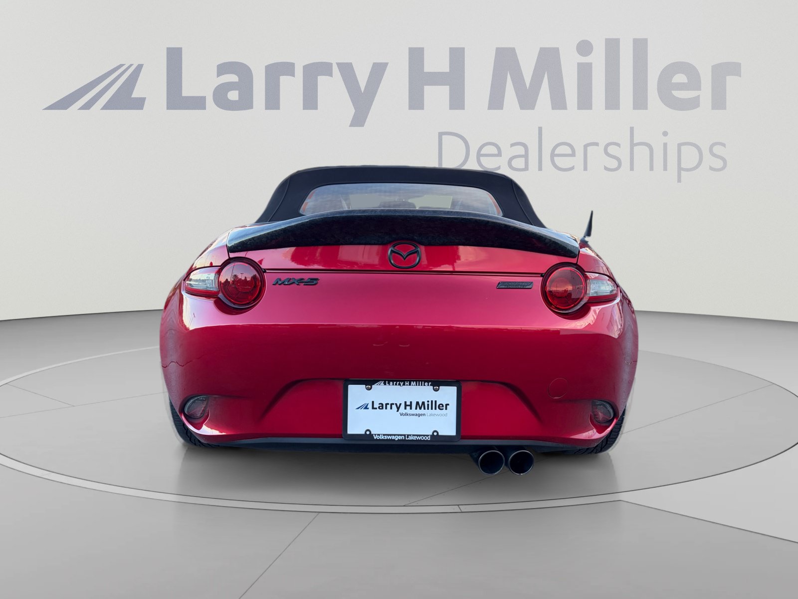Used 2016 MAZDA MX-5 Miata Sport RWD image 4