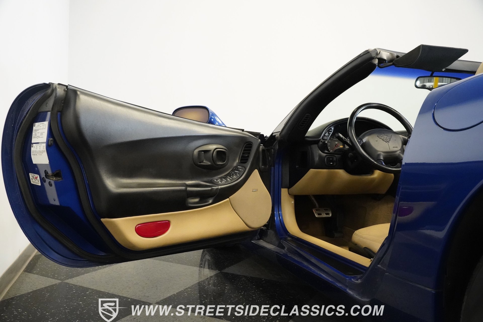 Used 2002 Chevrolet Corvette Convertible w/ Preferred Equipment Group2 image 39