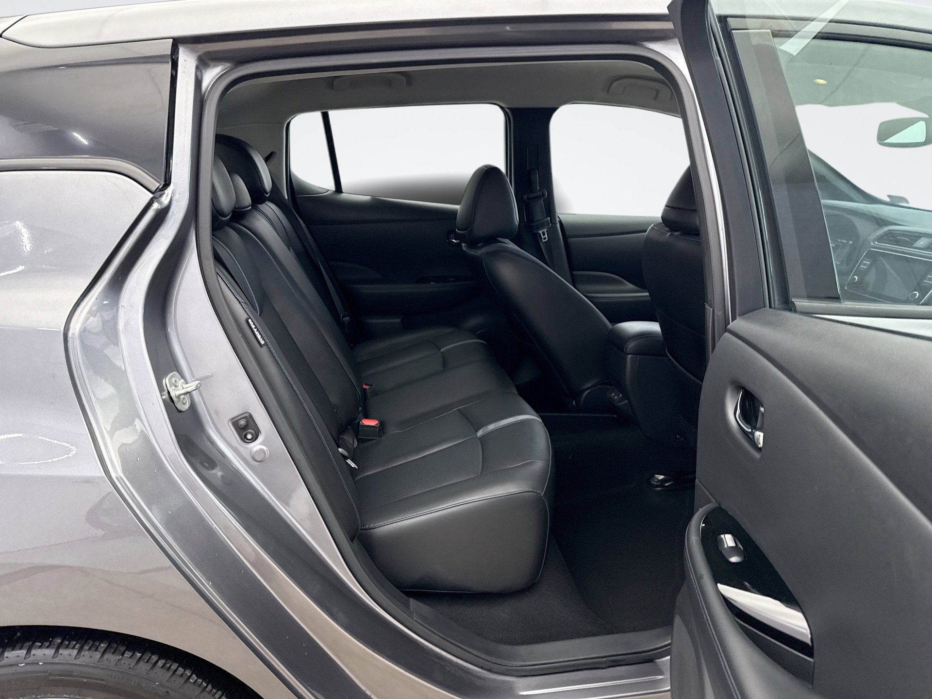 Used 2021 Nissan Leaf SL Plus image 18