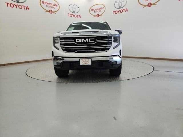 Used 2024 GMC Sierra 1500 SLT AWD/4WD image 4