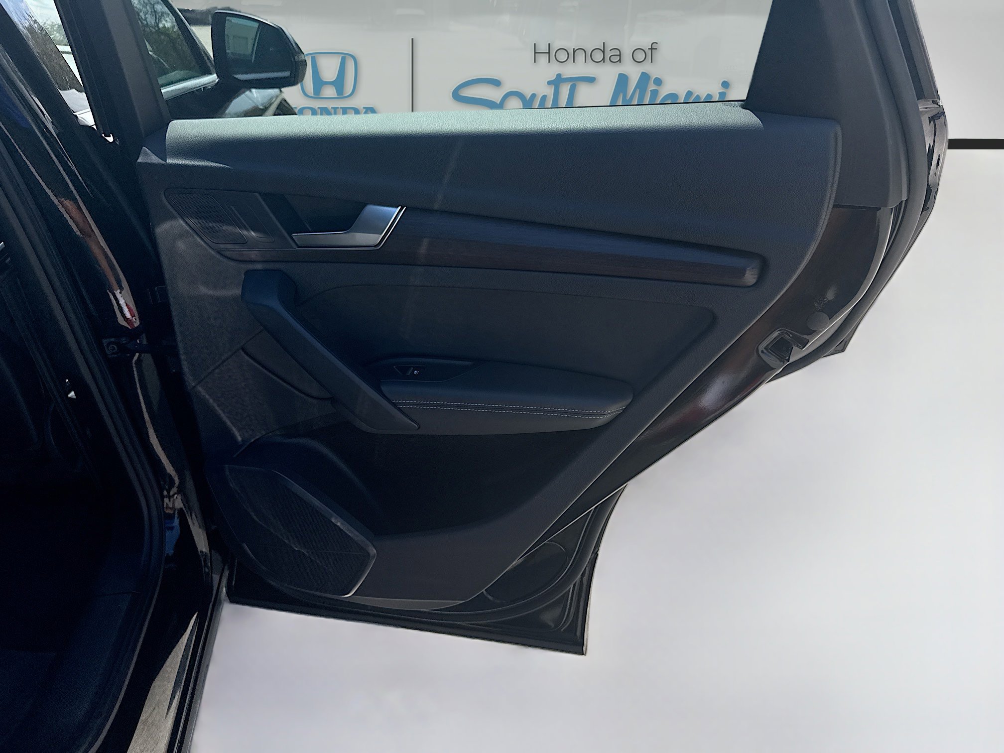 Used 2021 Audi Q5 Premium Plus w/ Premium Plus Package image 30