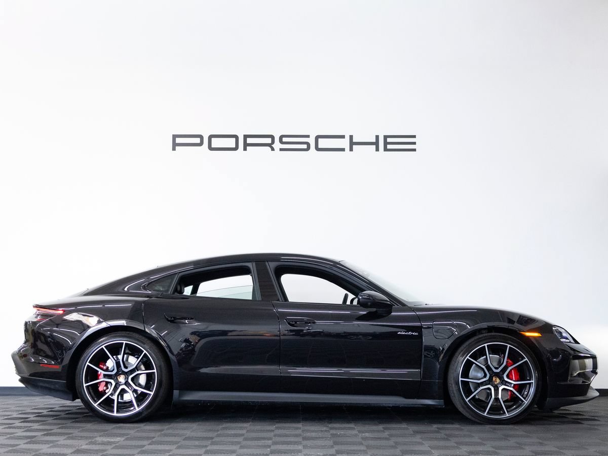 New 2026 Porsche Taycan 4S AWD/4WD image 8
