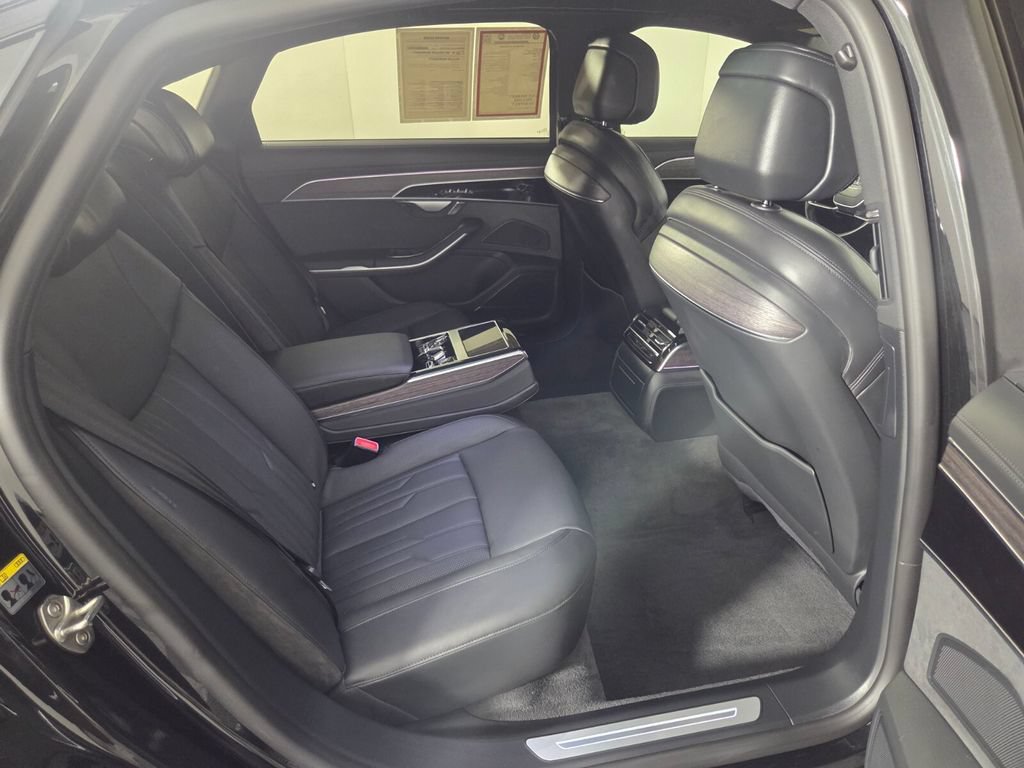 Used 2024 Audi A8 L 3.0T AWD/4WD image 31
