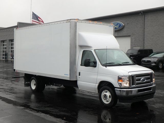 New 2024 Ford E-350 and Econoline 350 Super Duty w/ Interior Upgrade Package RWD image 3