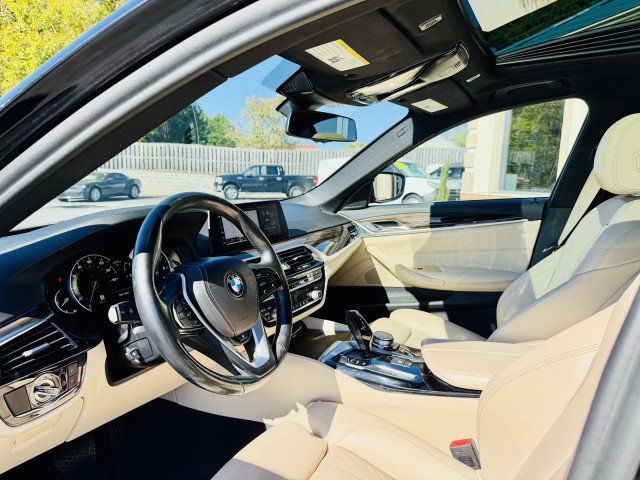 Used 2019 BMW 540i image 5
