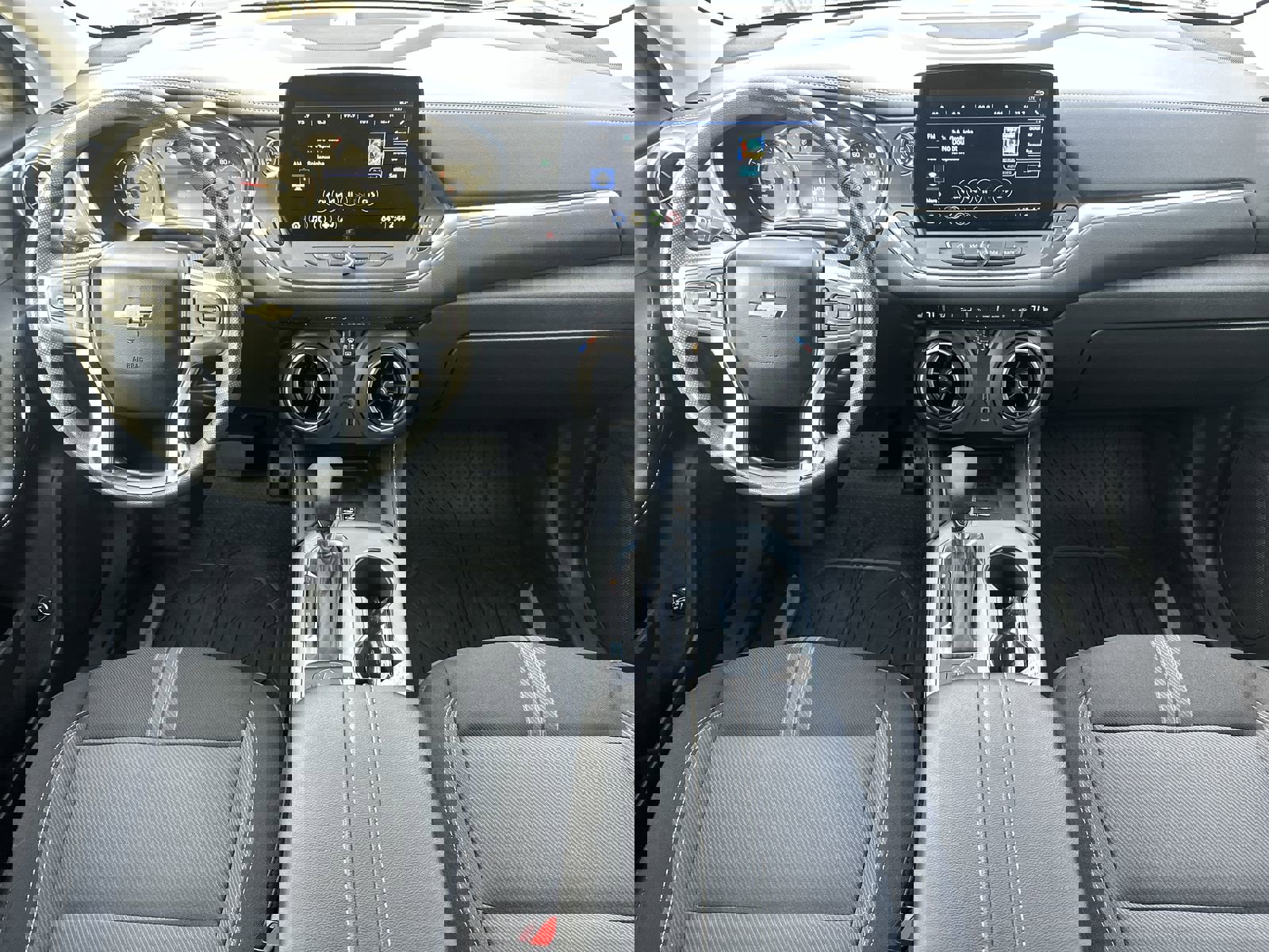 Used 2023 Chevrolet Blazer LT w/ Convenience Package image 18