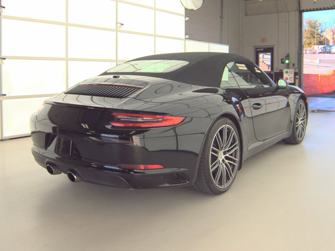 Used 2019 Porsche 911 Carrera image 2
