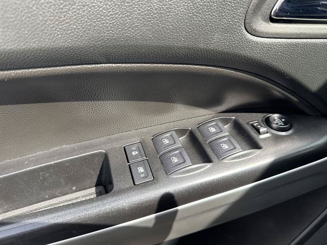 Used 2022 Chevrolet Colorado LT AWD/4WD image 15