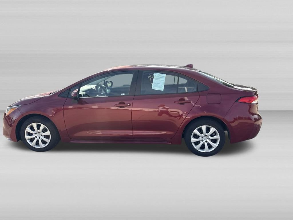 Used 2025 Toyota Corolla LE FWD image 8