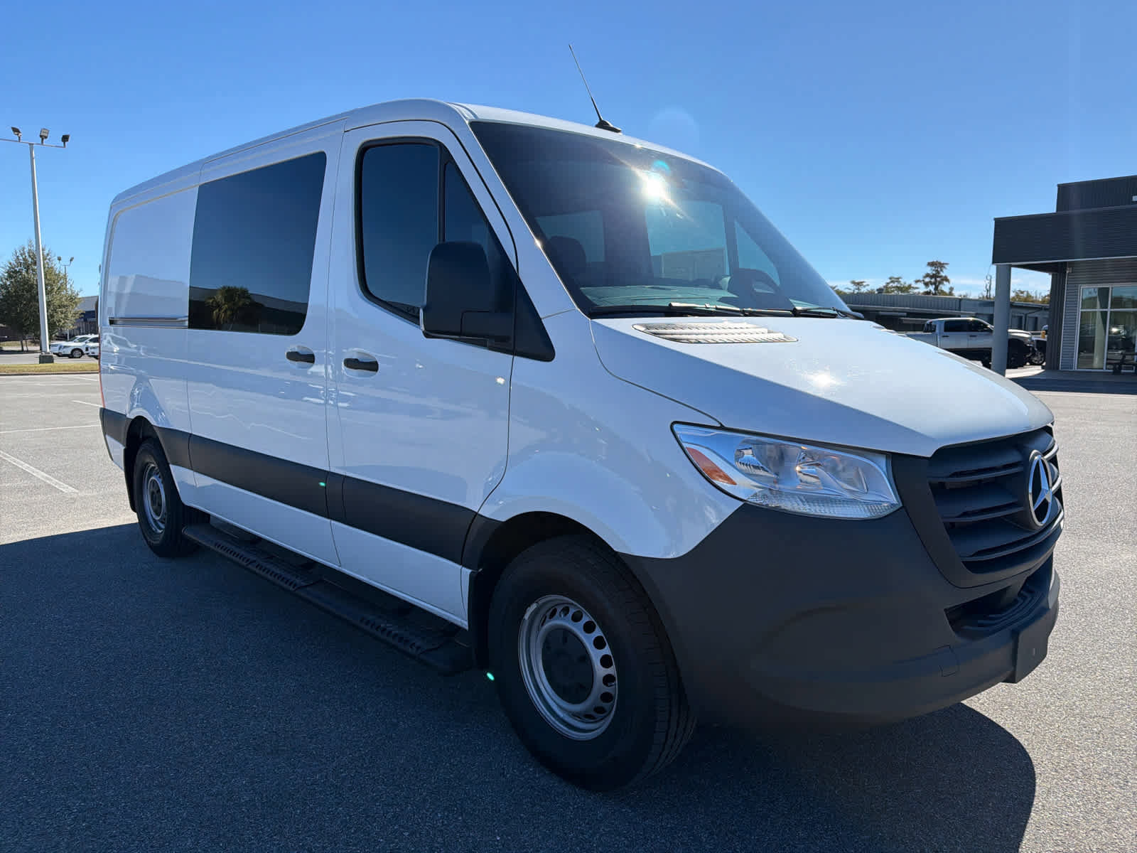 Used 2025 Mercedes-Benz Sprinter 2500 image 8