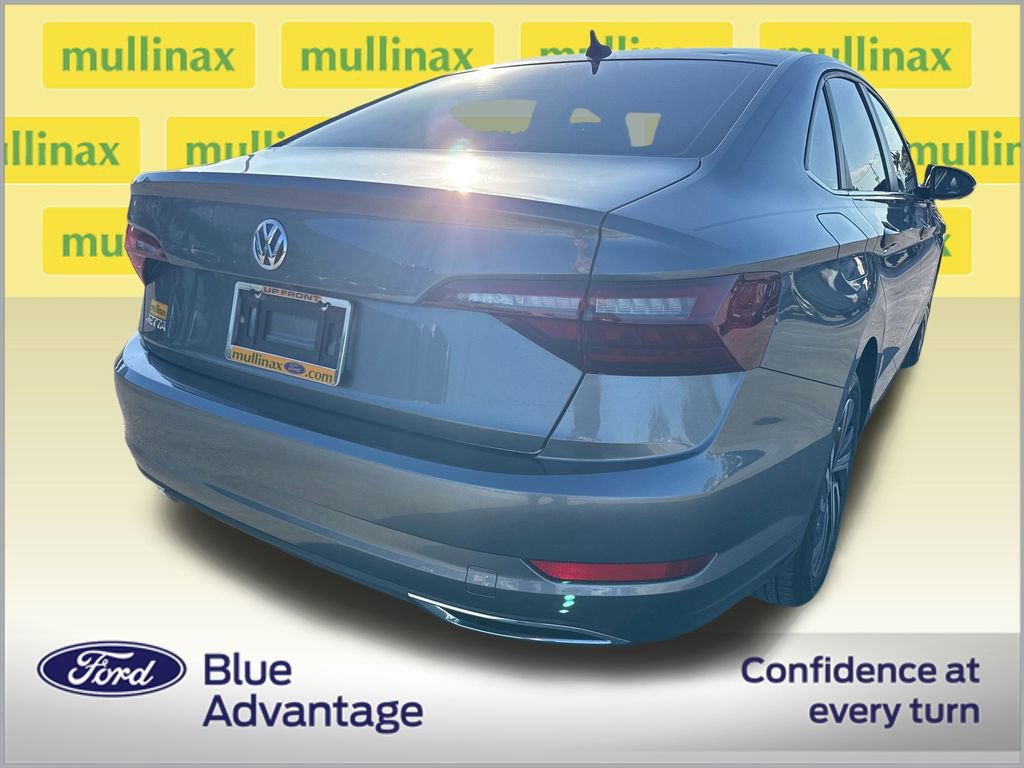 Used 2020 Volkswagen Jetta SEL Premium image 4