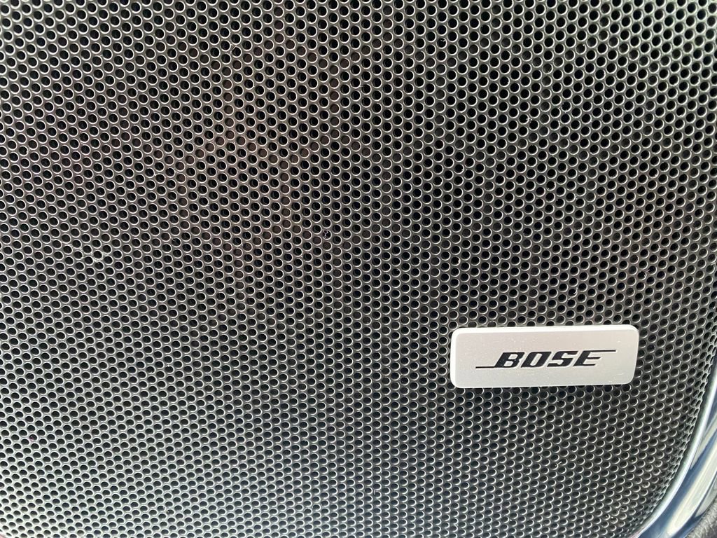 Used 2018 GMC Yukon XL SLT w/ Premium Edition image 16