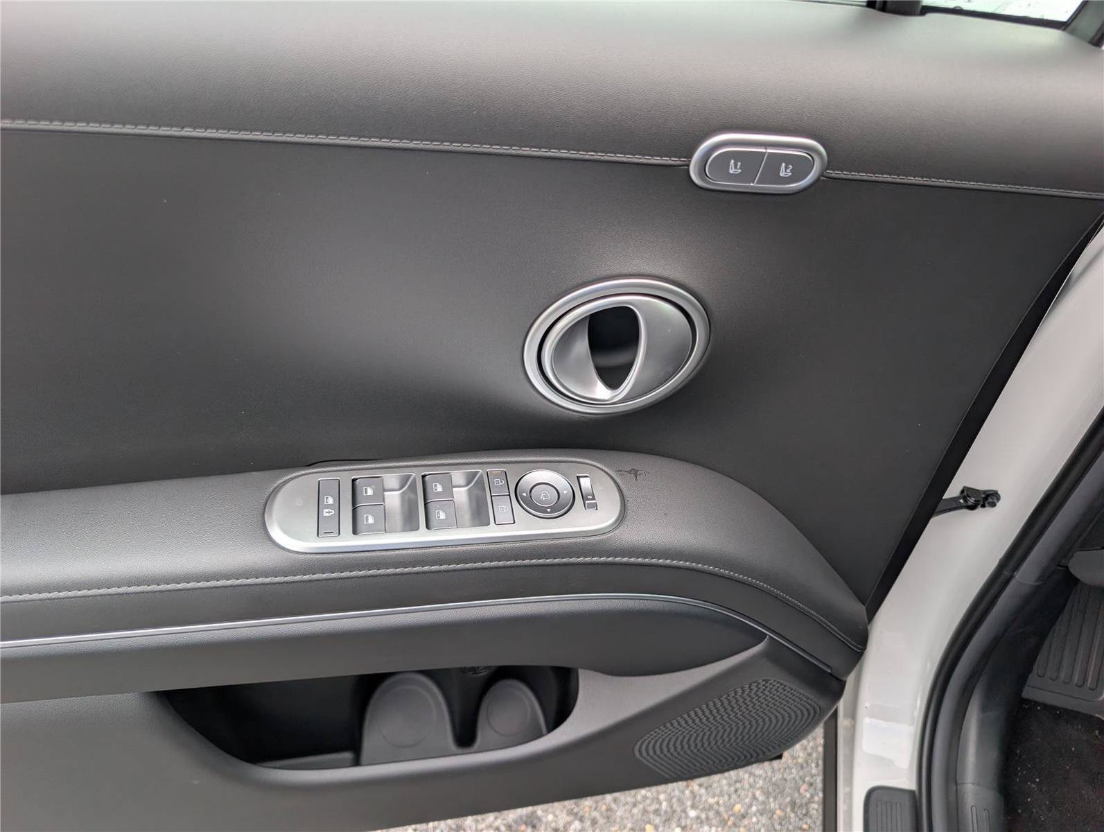New 2026 Hyundai Palisade SEL Premium FWD image 18