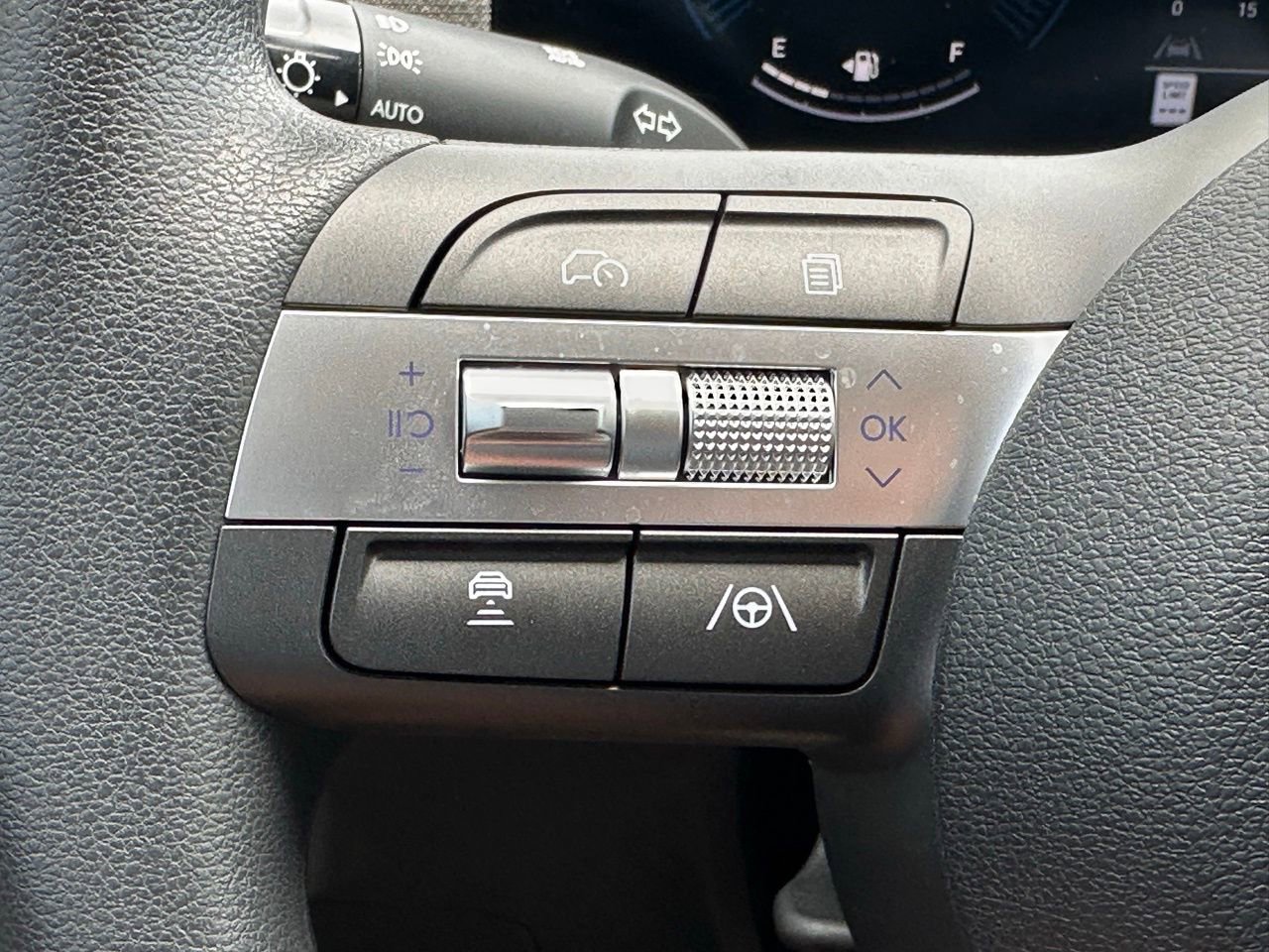 Certified 2026 Hyundai Kona SE image 27