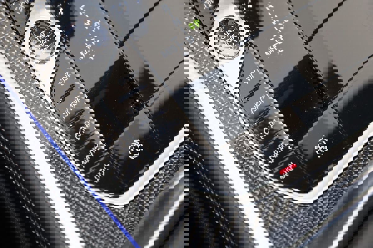 Used 2024 BMW M850i xDrive Coupe image 33