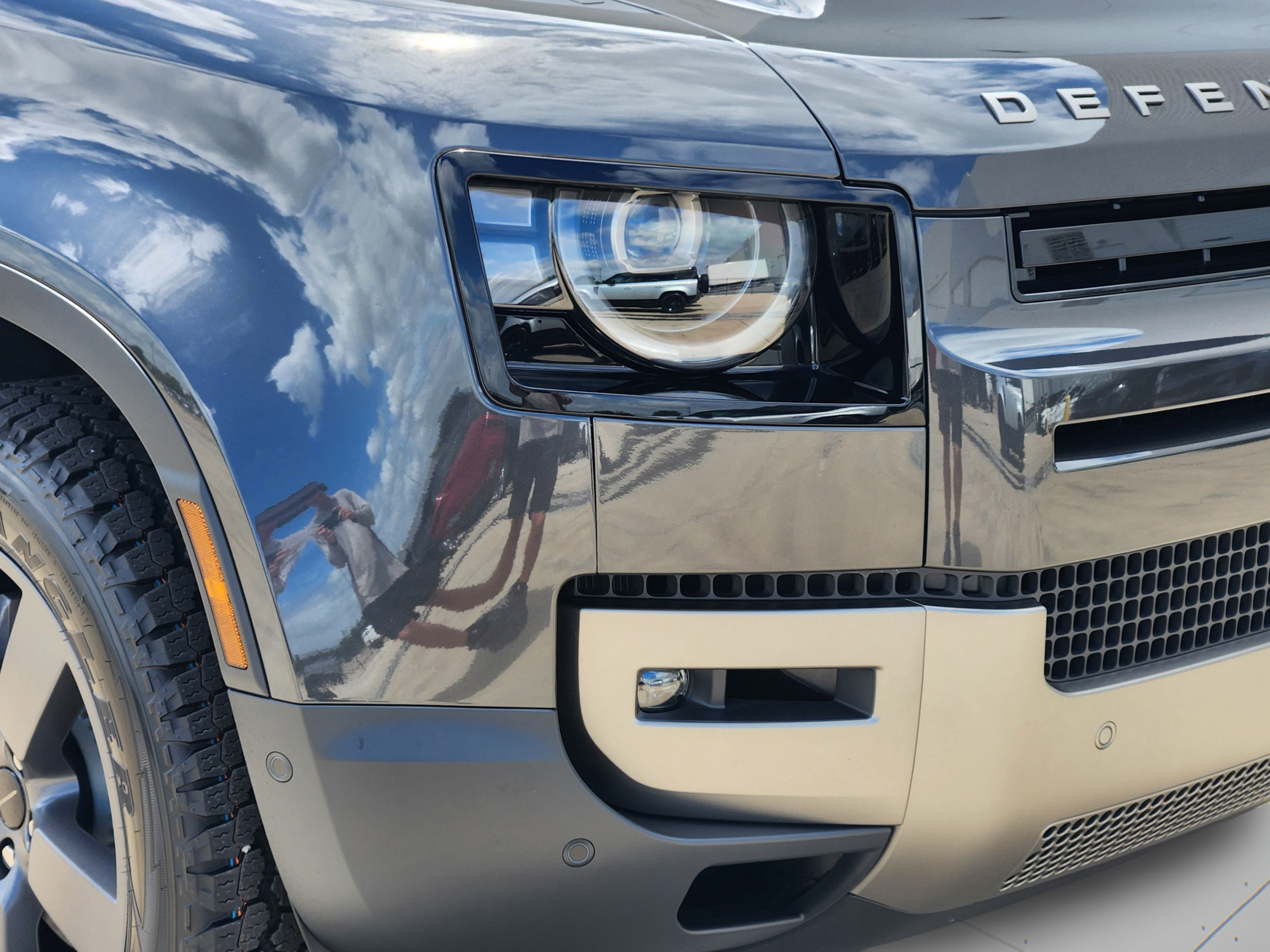 New 2026 Land Rover Defender 130 S AWD/4WD image 28