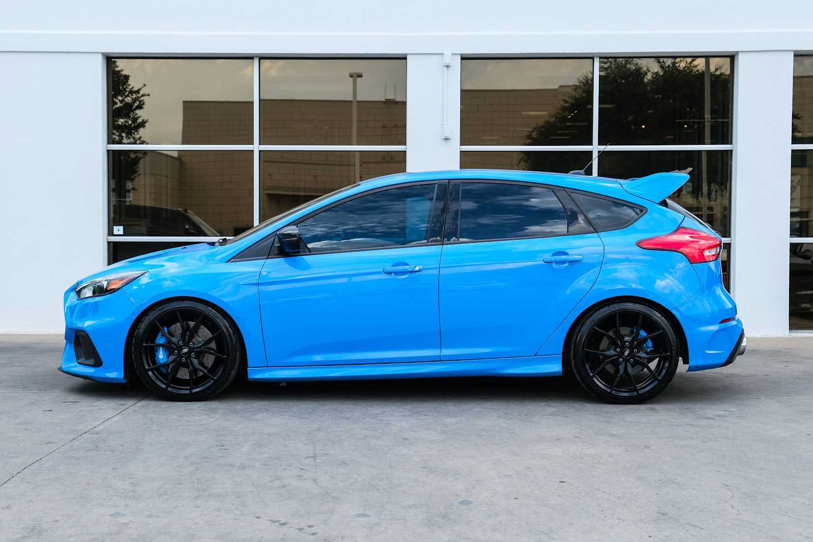 Used 2017 Ford Focus RS AWD/4WD image 22