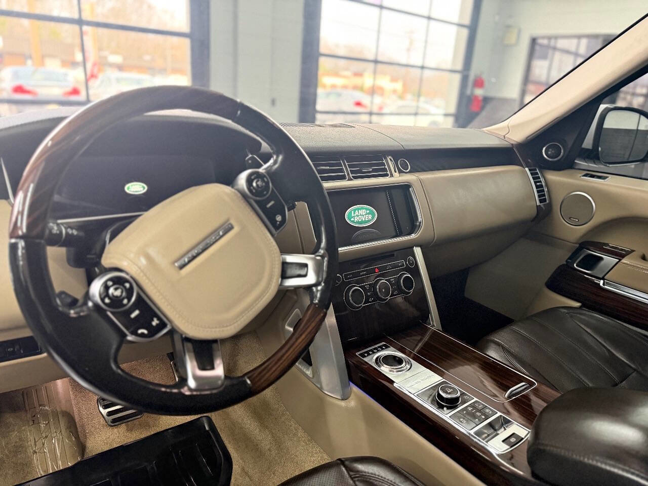 Used 2014 Land Rover Range Rover Supercharged image 5