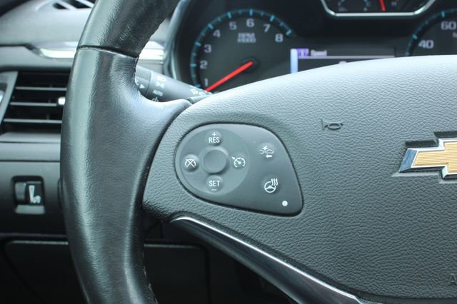 Used 2016 Chevrolet Impala LTZ w/ Enhanced Convenience Package FWD image 31