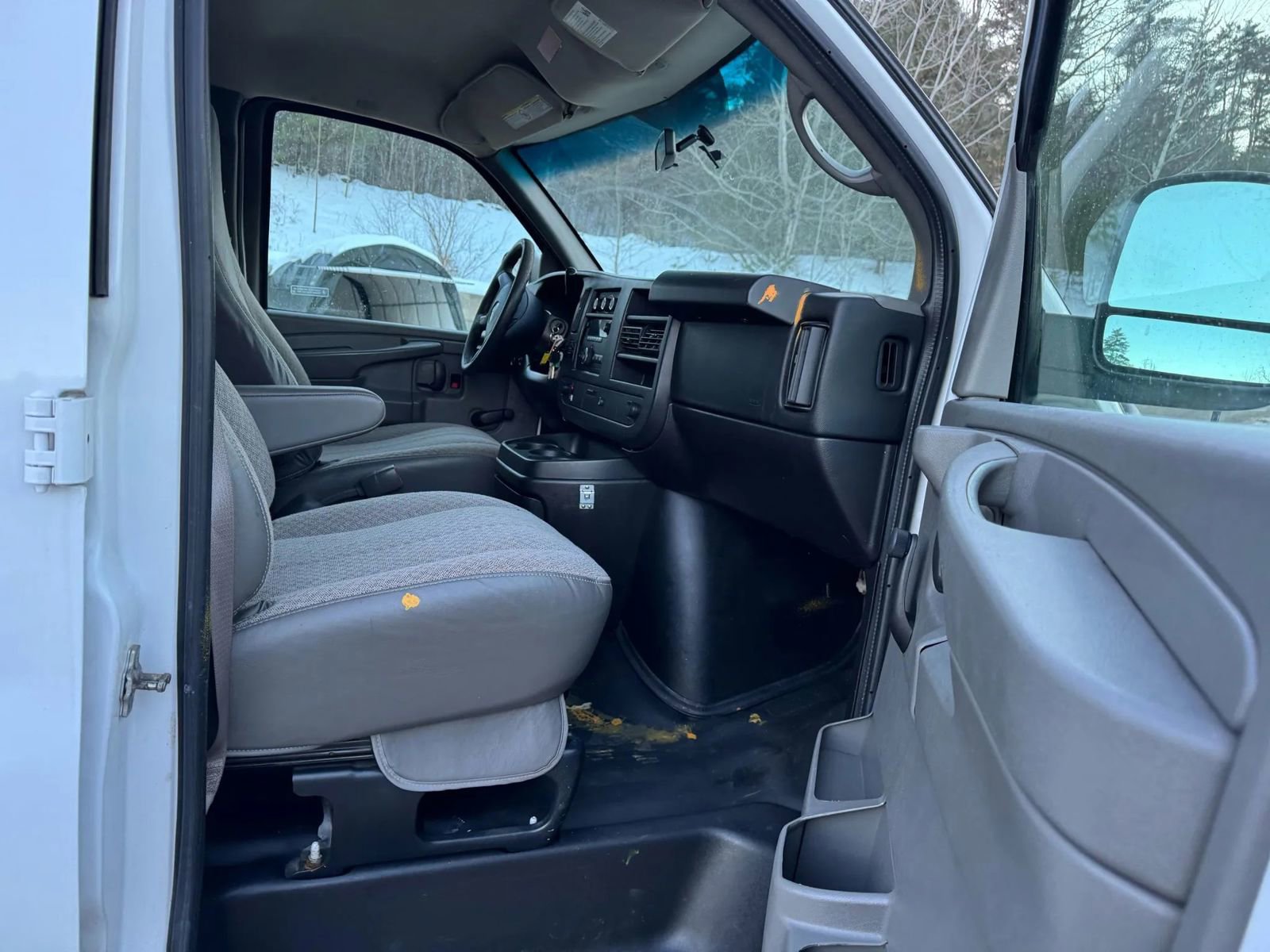 Used 2013 GMC Savana 1500 AWD image 15