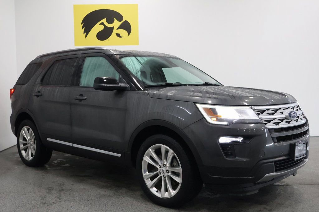 Used 2018 Ford Explorer XLT w/ Equipment Group 202A image 6