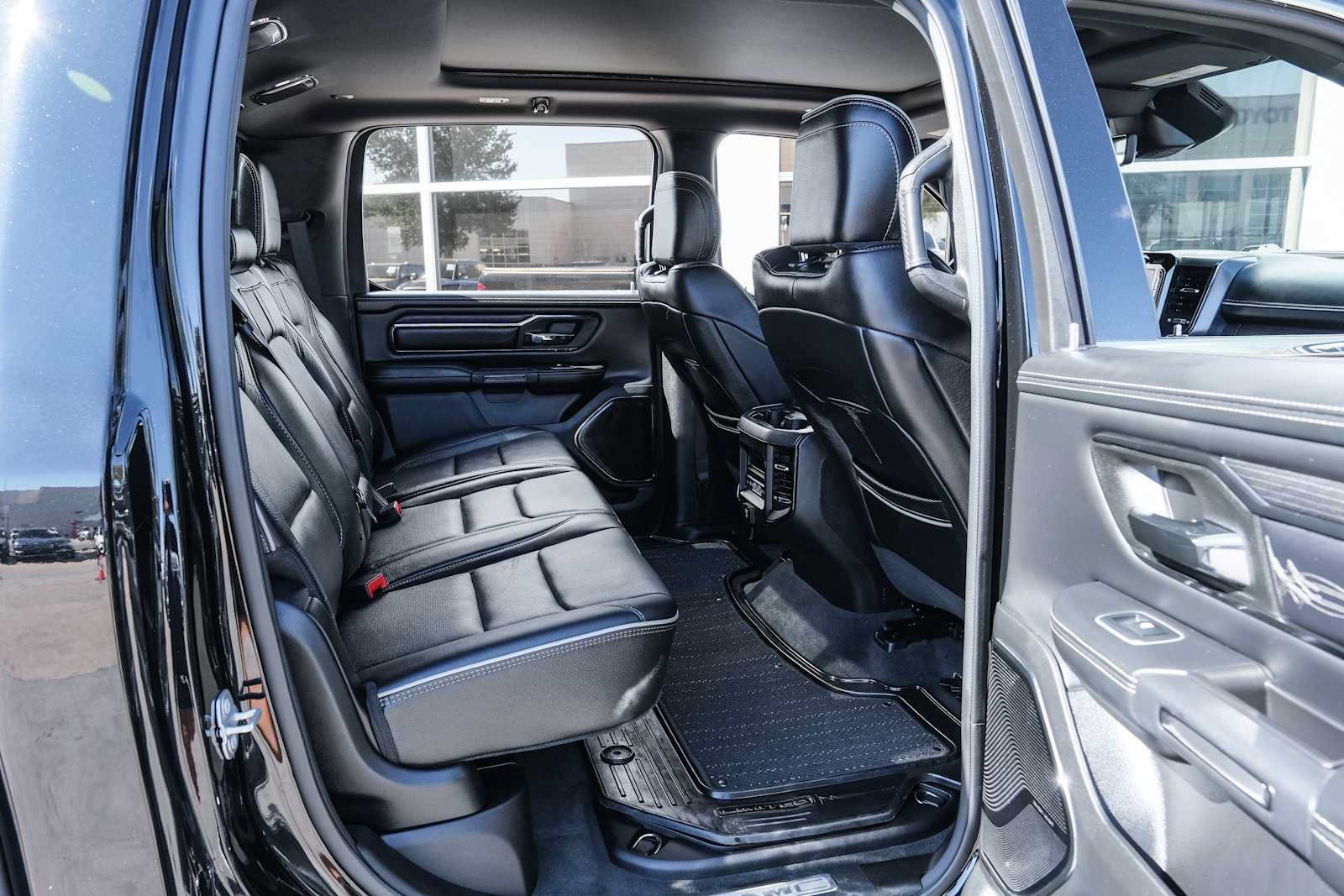 Used 2022 RAM 1500 Limited AWD/4WD image 36