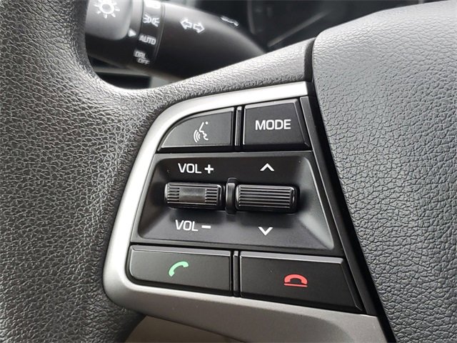 Used 2017 Hyundai Elantra SE image 11