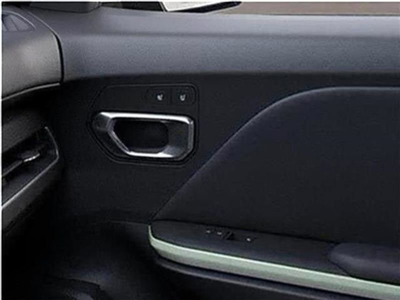 New 2025 Kia K4 GT-Line w/ GT-Line Premium Package image 30