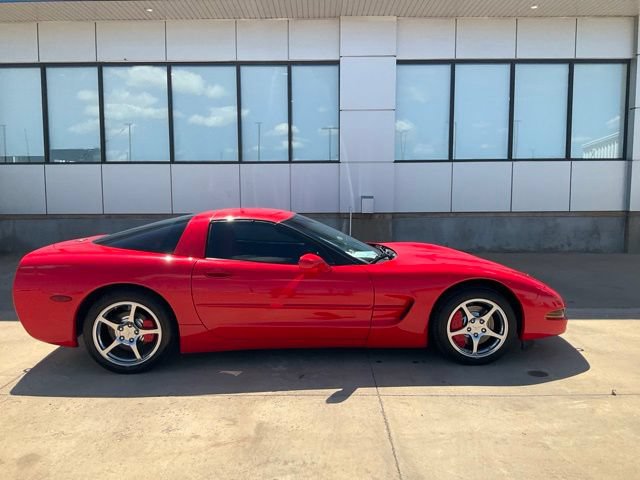 Used 2000 Chevrolet Corvette Coupe w/ Roof Pkg RWD image 26