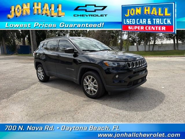 Used 2024 Jeep Compass Latitude image 14