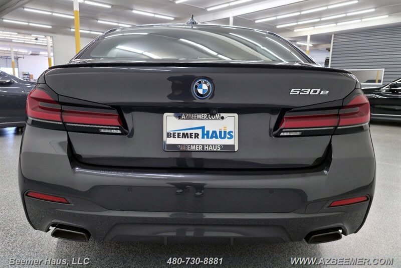 Used 2023 BMW 530e w/ M Sport Package RWD image 12
