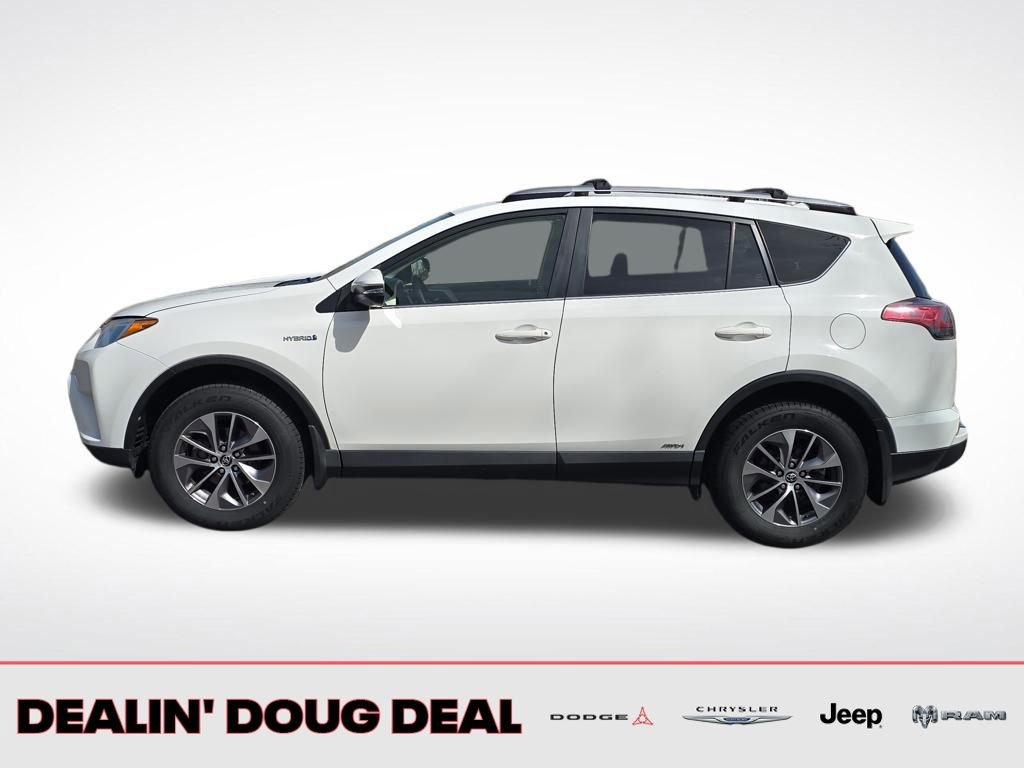 Used 2017 Toyota RAV4 XLE w/ All Weather Liner Package AWD/4WD image 2