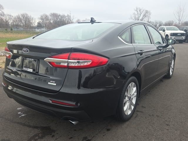Used 2020 Ford Fusion SE image 8