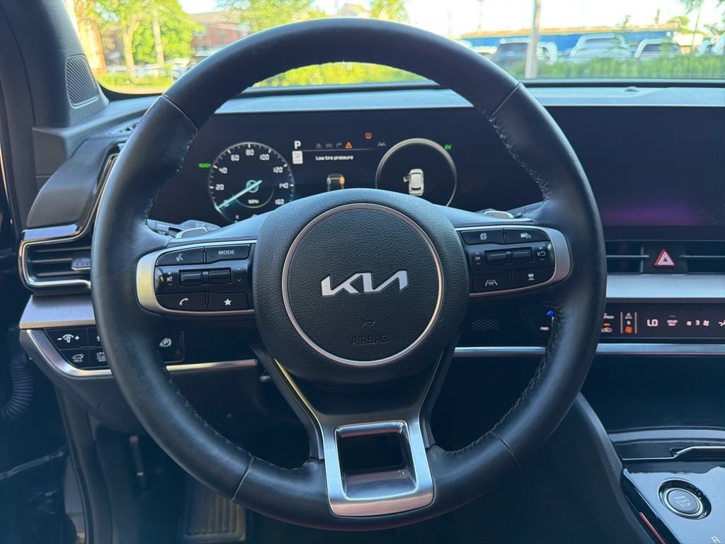Certified 2025 Kia Sportage SX Prestige AWD/4WD image 14
