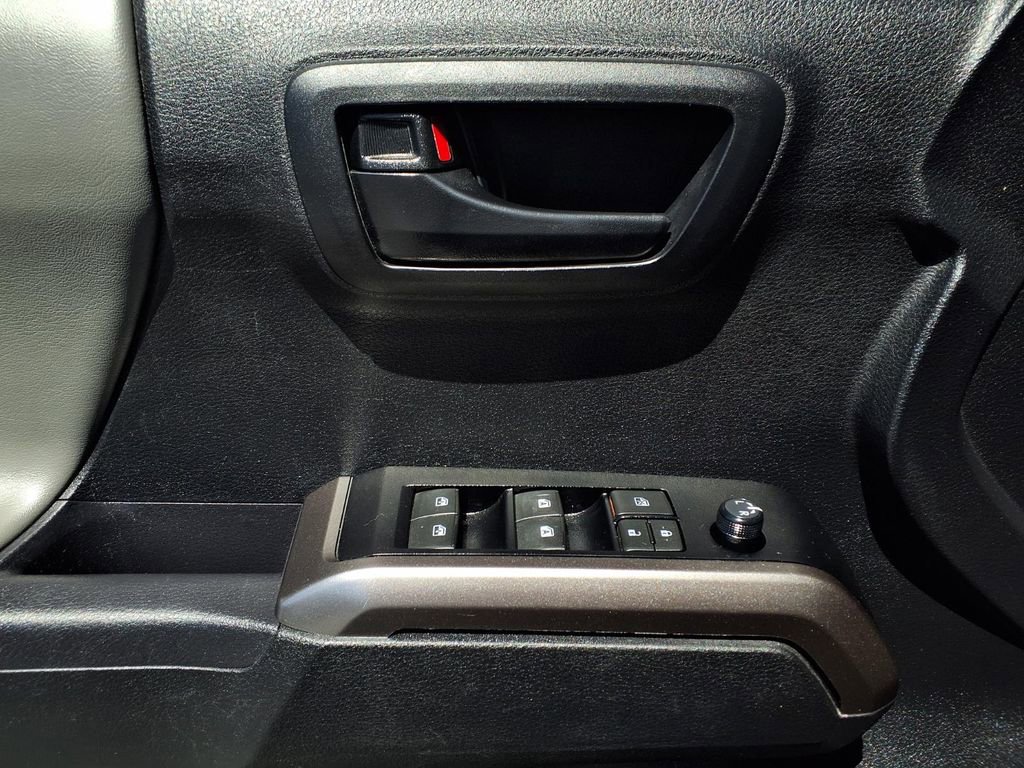 Certified 2023 Toyota Tacoma SR5 w/ Technology Package AWD/4WD image 19