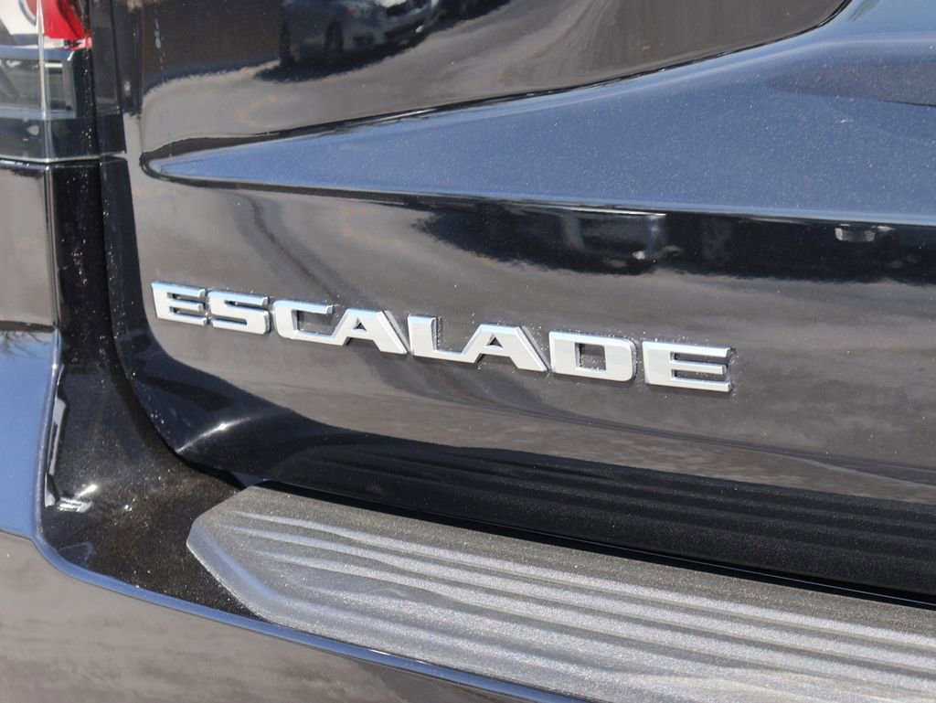 Used 2024 Cadillac Escalade Premium Luxury image 8