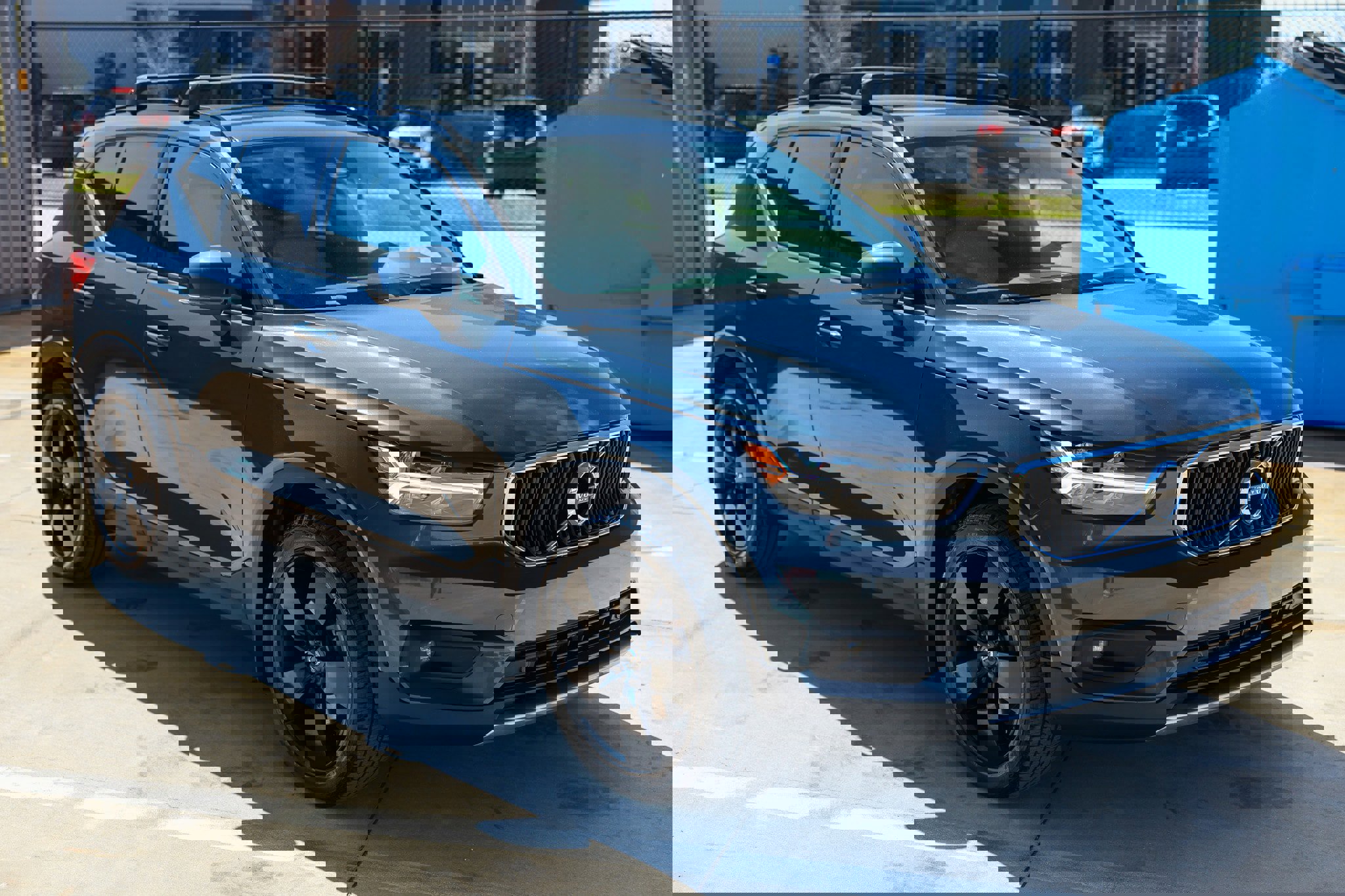 Used 2021 Volvo XC40 T4 Momentum w/ Protection Package Premier image 20