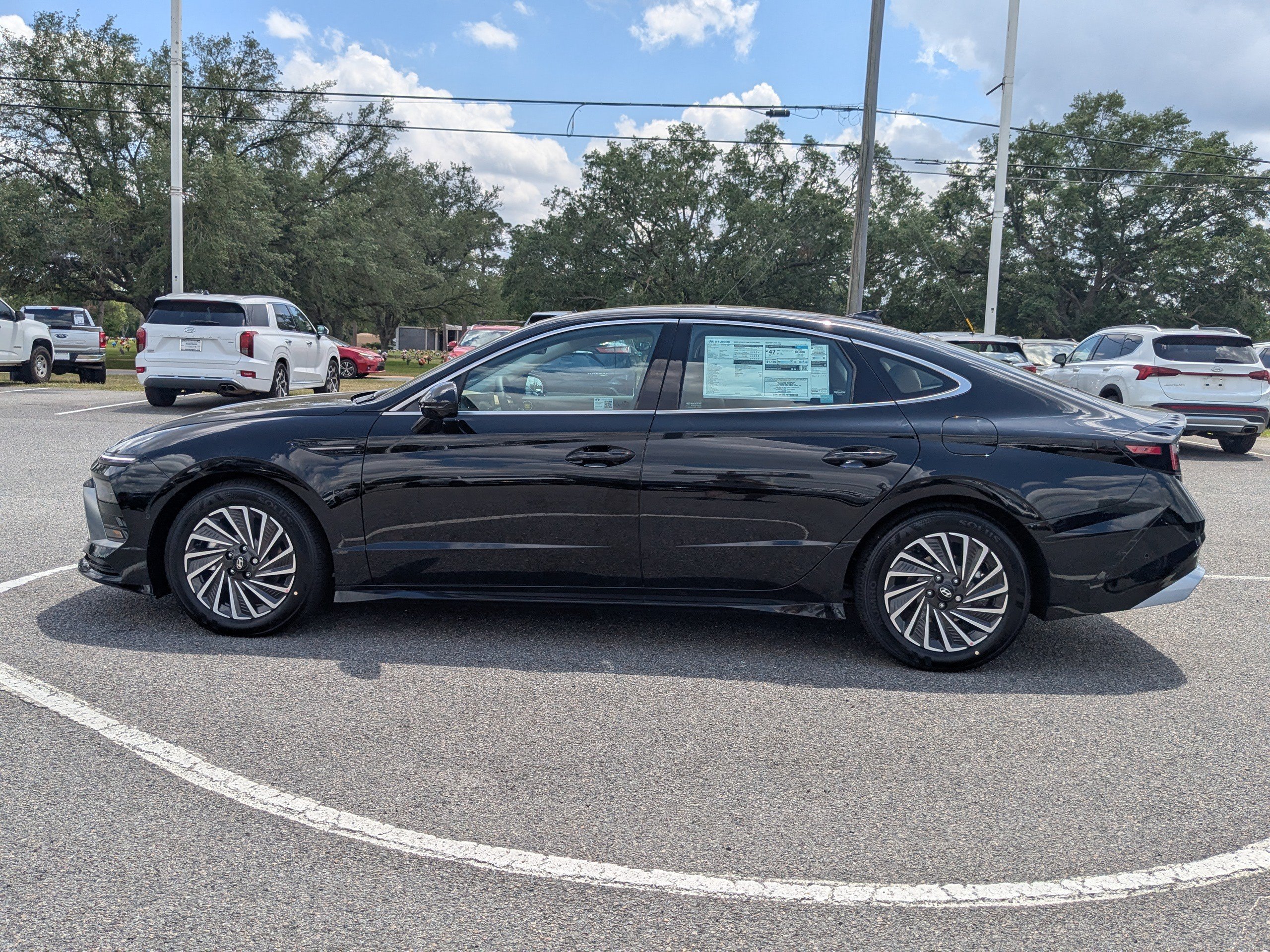 New 2025 Hyundai Sonata Limited FWD image 7