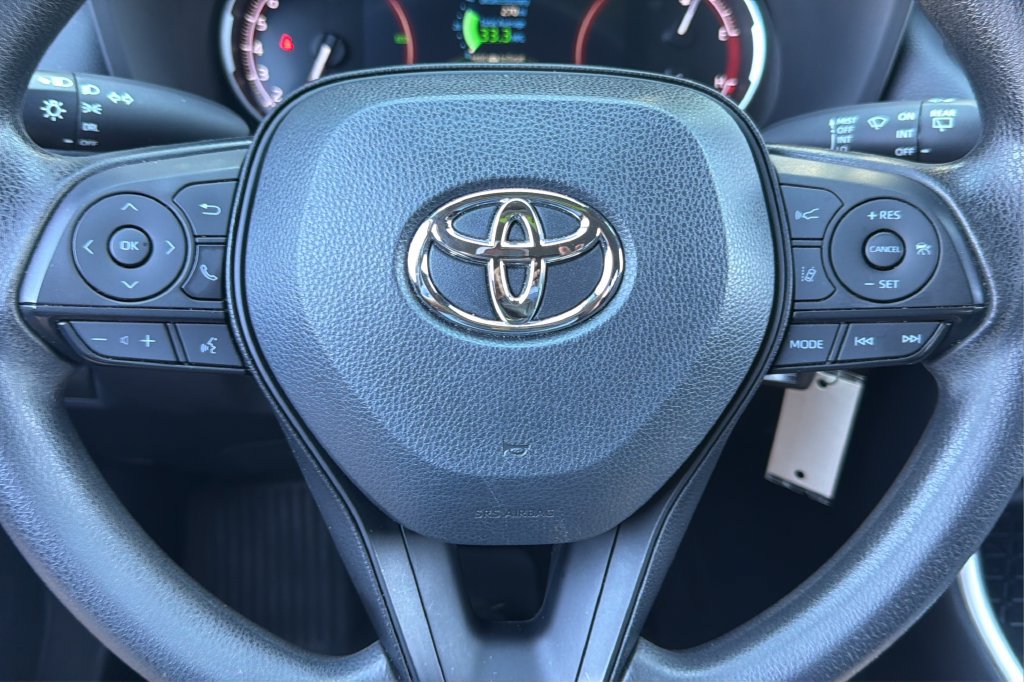 Certified 2024 Toyota RAV4 LE FWD image 20